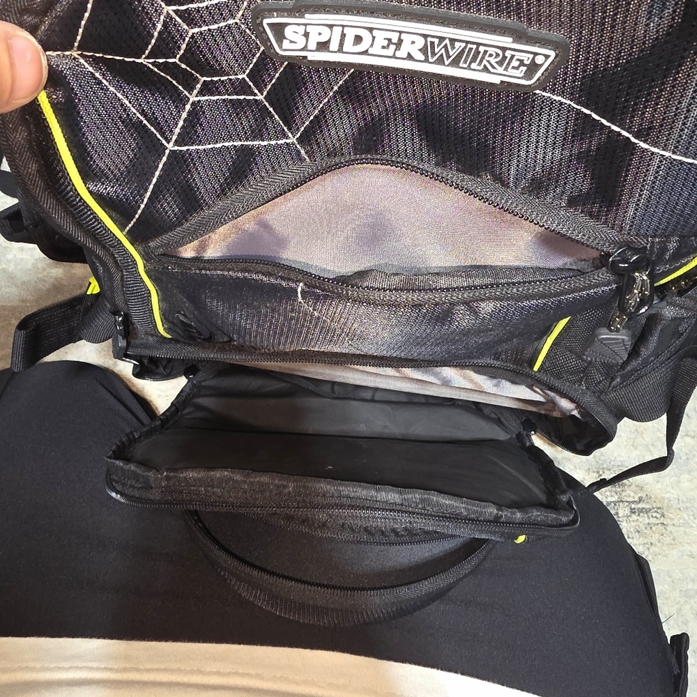 Spiderwire Backpack - Picture 6 of 10